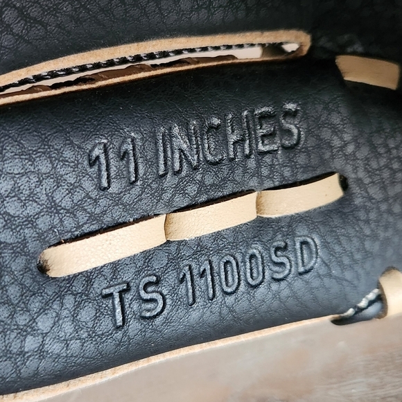 ⚾ Adidas Youth Baseball Glove 11” Black & Tan – Left Hand Throw - Picture 5 of 16